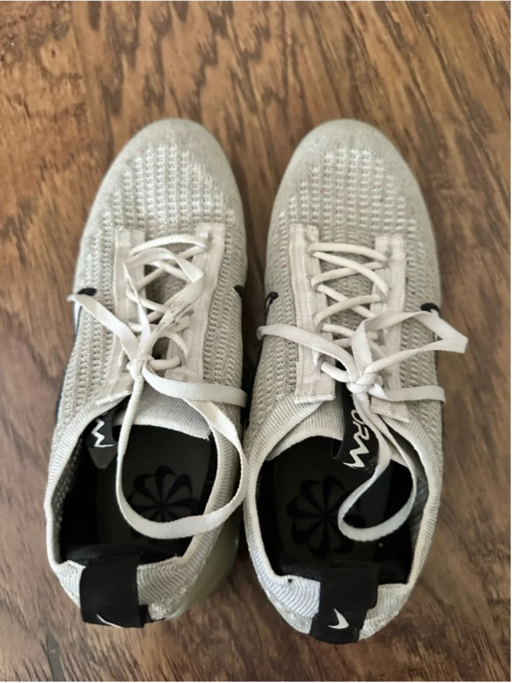 Nike Air VaporMax Flyknit 2021 White/Black Sneakers Women’s 8 / Youth 6.5Y